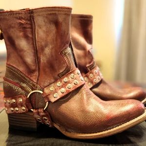 Freebird Ramone fuschia size 9